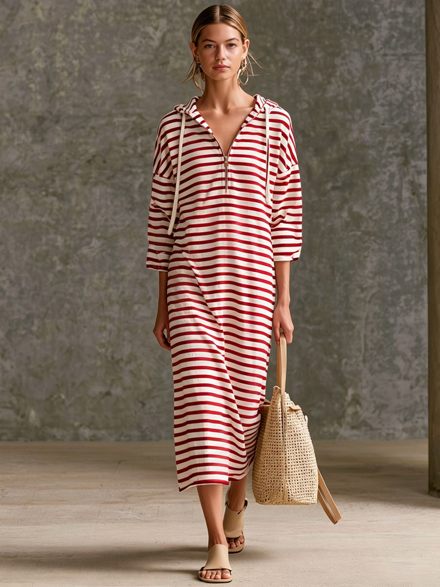 Vestido midi a rayas con capucha y media cremallera