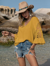 Blusa plisada con detalle de encaje y manga 3/4