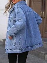 Cazadora vaquera oversize lavada con bolsillos