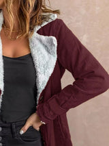 Trench acolchado sherpa con solapa
