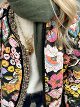 Chaqueta larga acolchada floral con forro sherpa