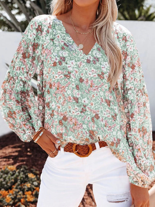 Blusa boho estampado floral con cuello en V