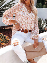 Blusa boho estampado floral con cuello en V