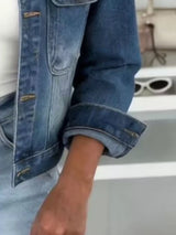 Cazadora vaquera cropped chic