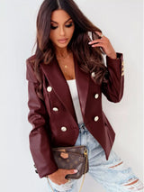 Blazer acolchado de piel sintética con solapa y doble botonadura