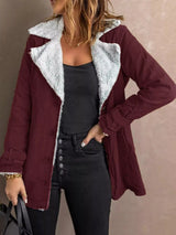 Trench acolchado sherpa con solapa