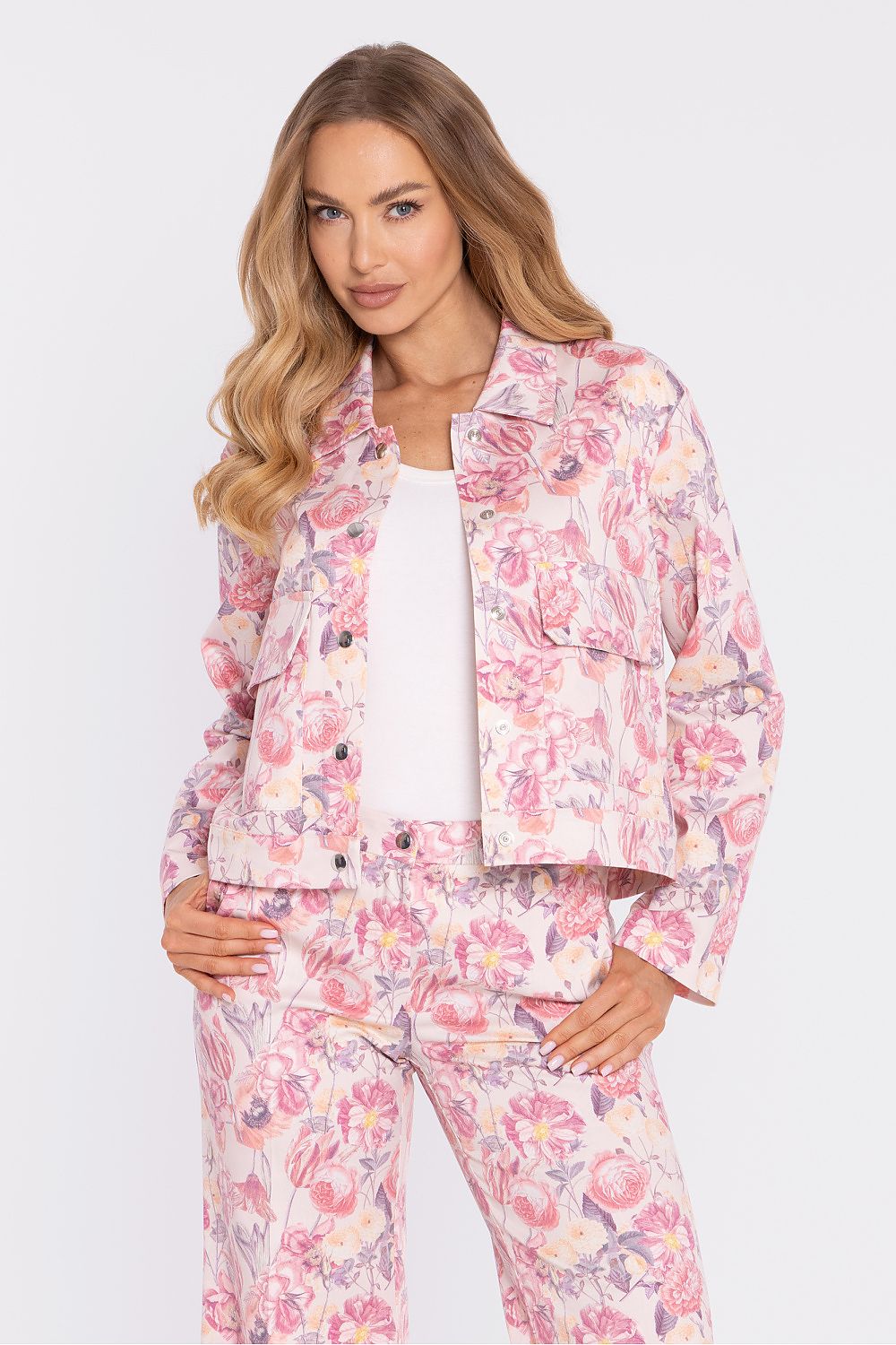 Chaqueta estampado floral con bolsillos