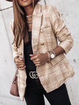 Blazer de tweed a cuadros con cuello en V y doble botonadura