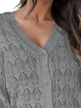Cárdigan chic de cuello en V con detalles calados