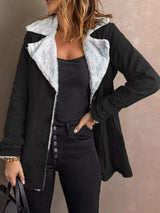 Trench acolchado sherpa con solapa